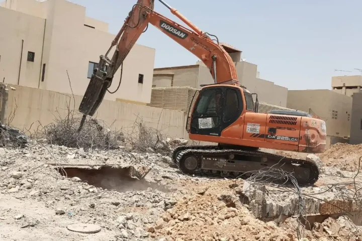 الهدم الجزئي والتكسير