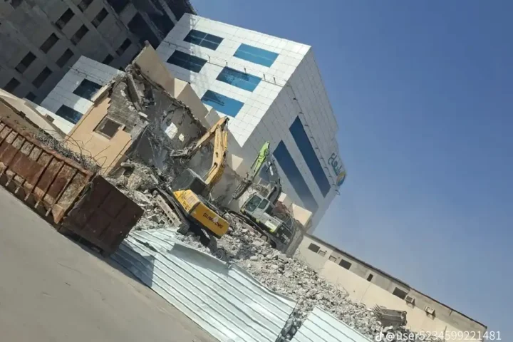 هدم المنشآت التجارية والحكومية